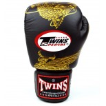 Боксерские перчатки Twins Special с рисунком (FBGV-23 black-gold)